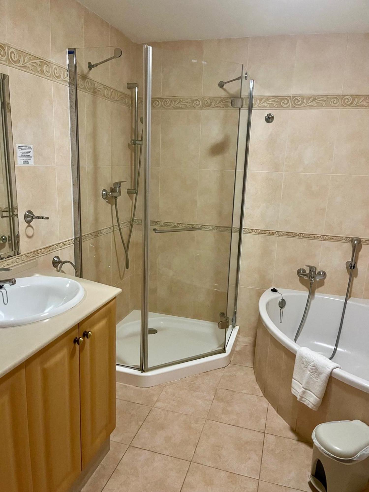 Apartment At Club Playa Real Marbella