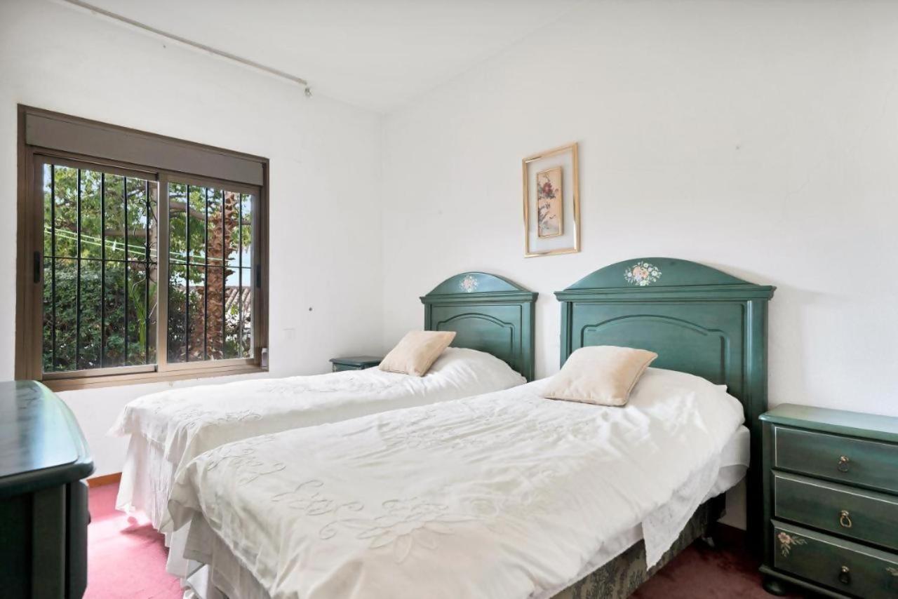 Beachside House Mariabanus * Marbella