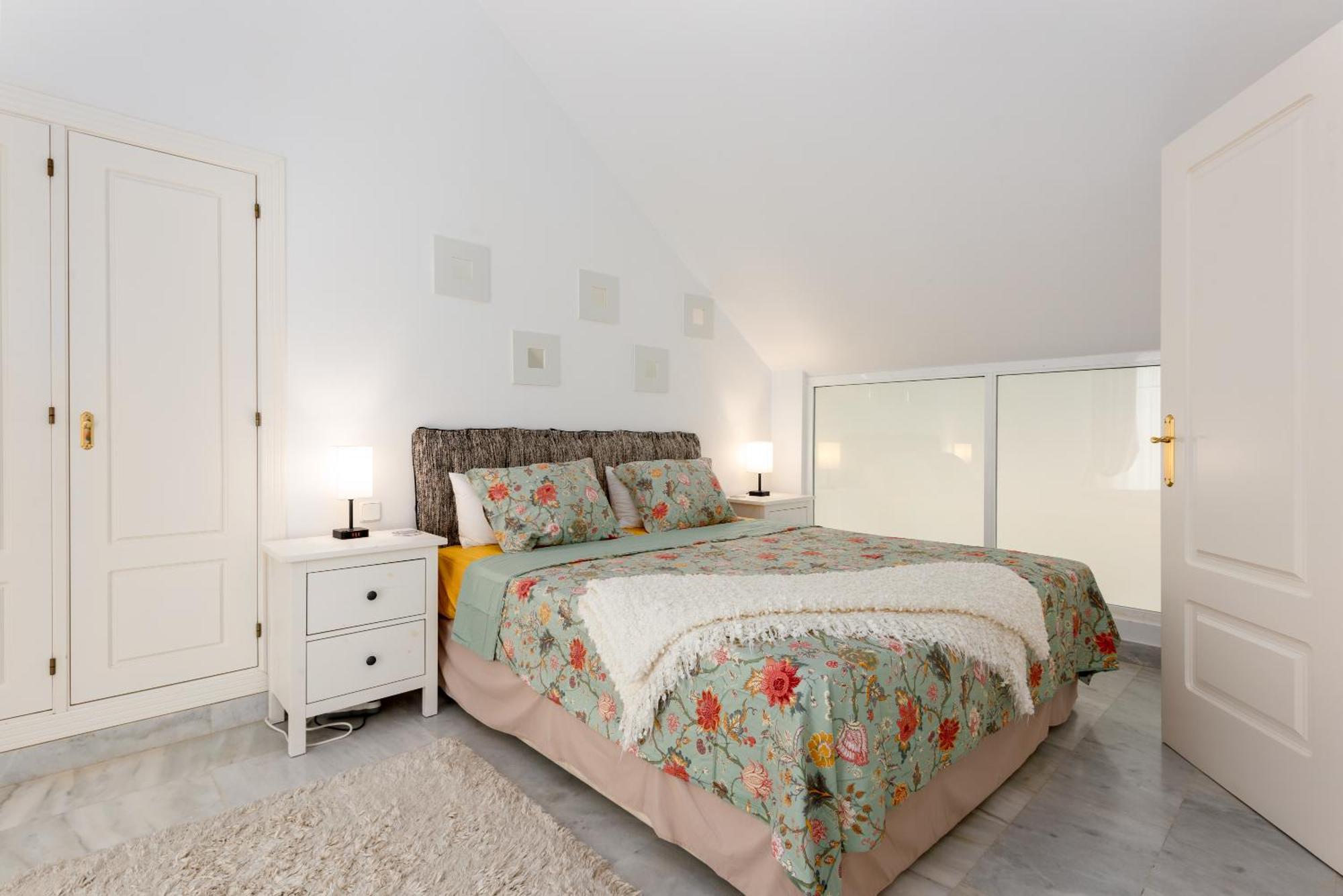 Puerto Banus Penthouse Duplex Corner Apartment *