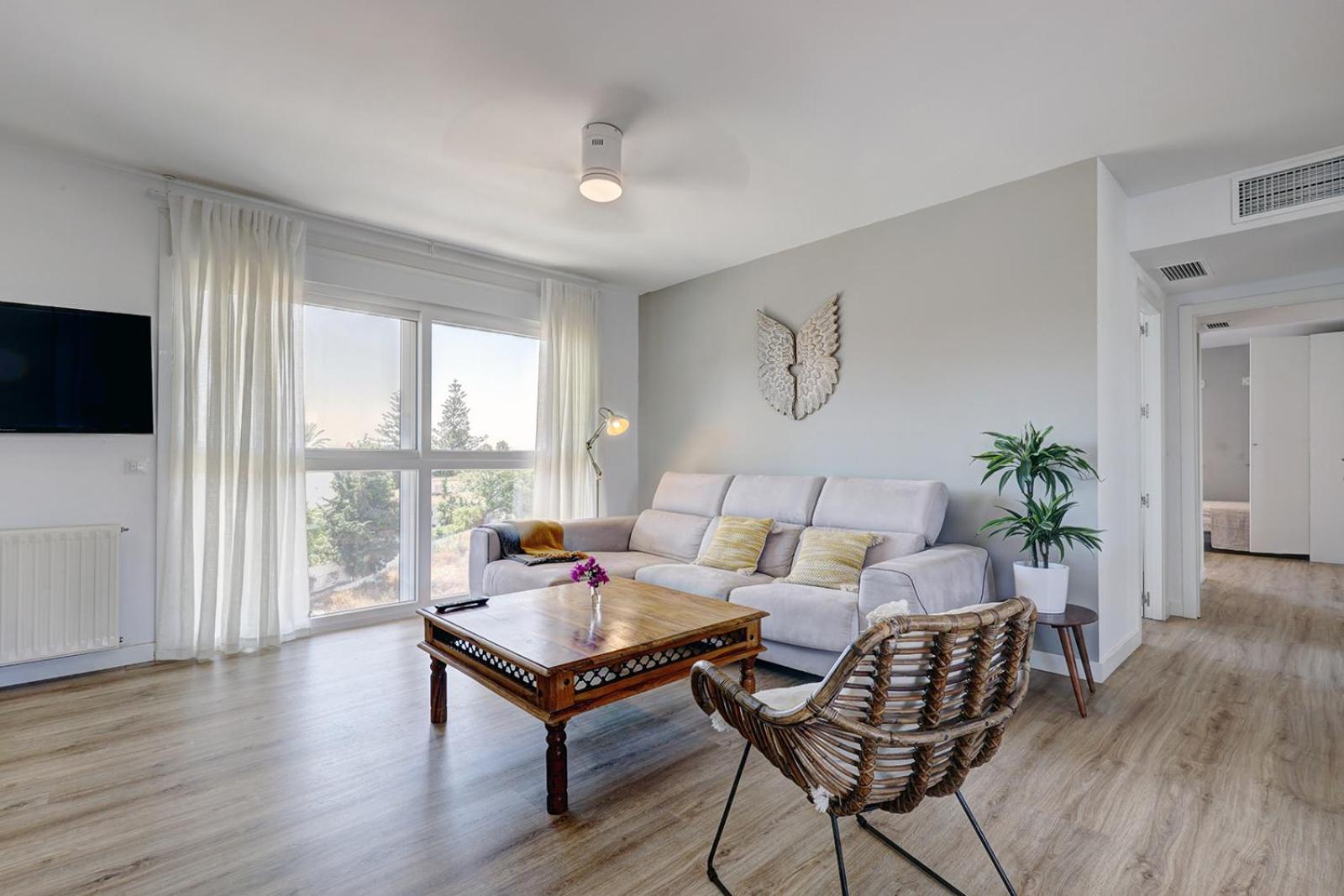 Bright Penthouse With Swimming Pool In