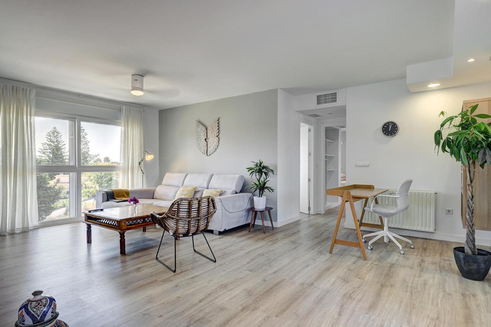 Bright Penthouse With Swimming Pool In