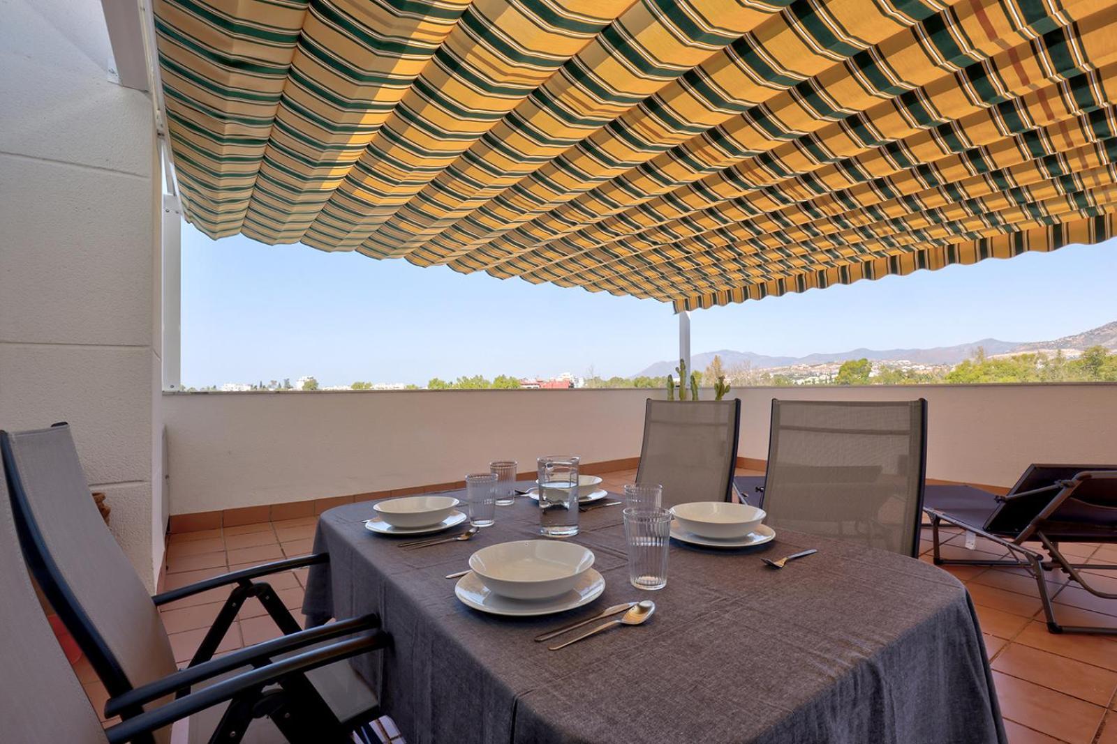 Bright Penthouse With Swimming Pool In *