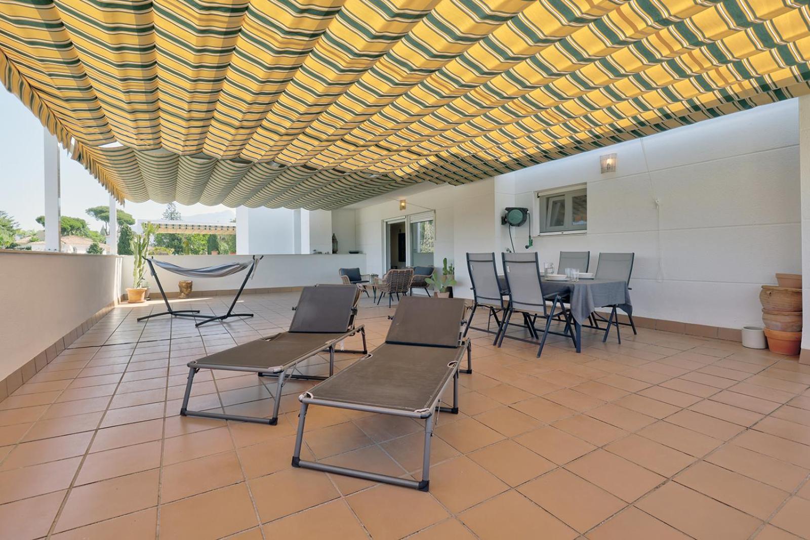 Bright Penthouse With Swimming Pool In *