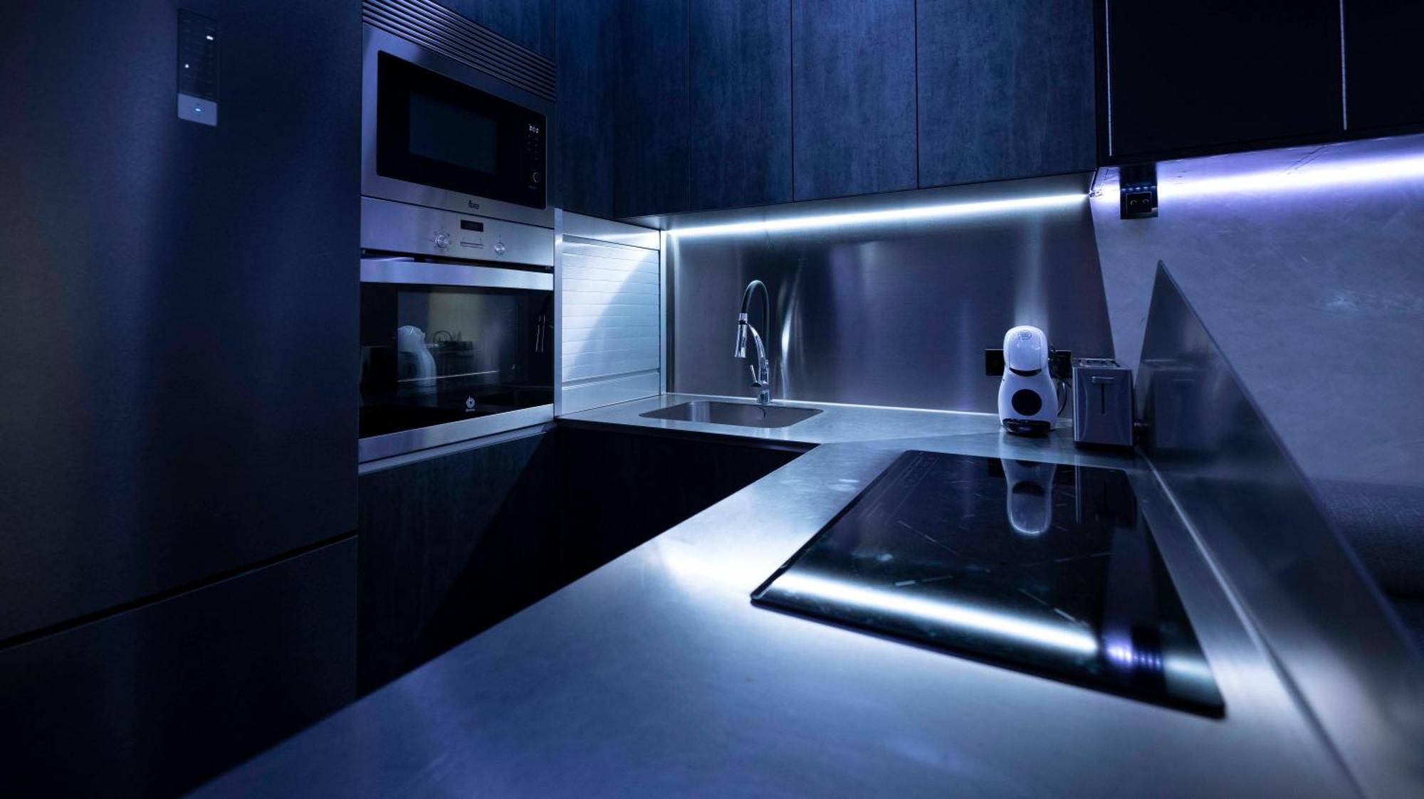 Iron House - Penthouse With Bathtub In Golden Mile & Bridge * Marbella