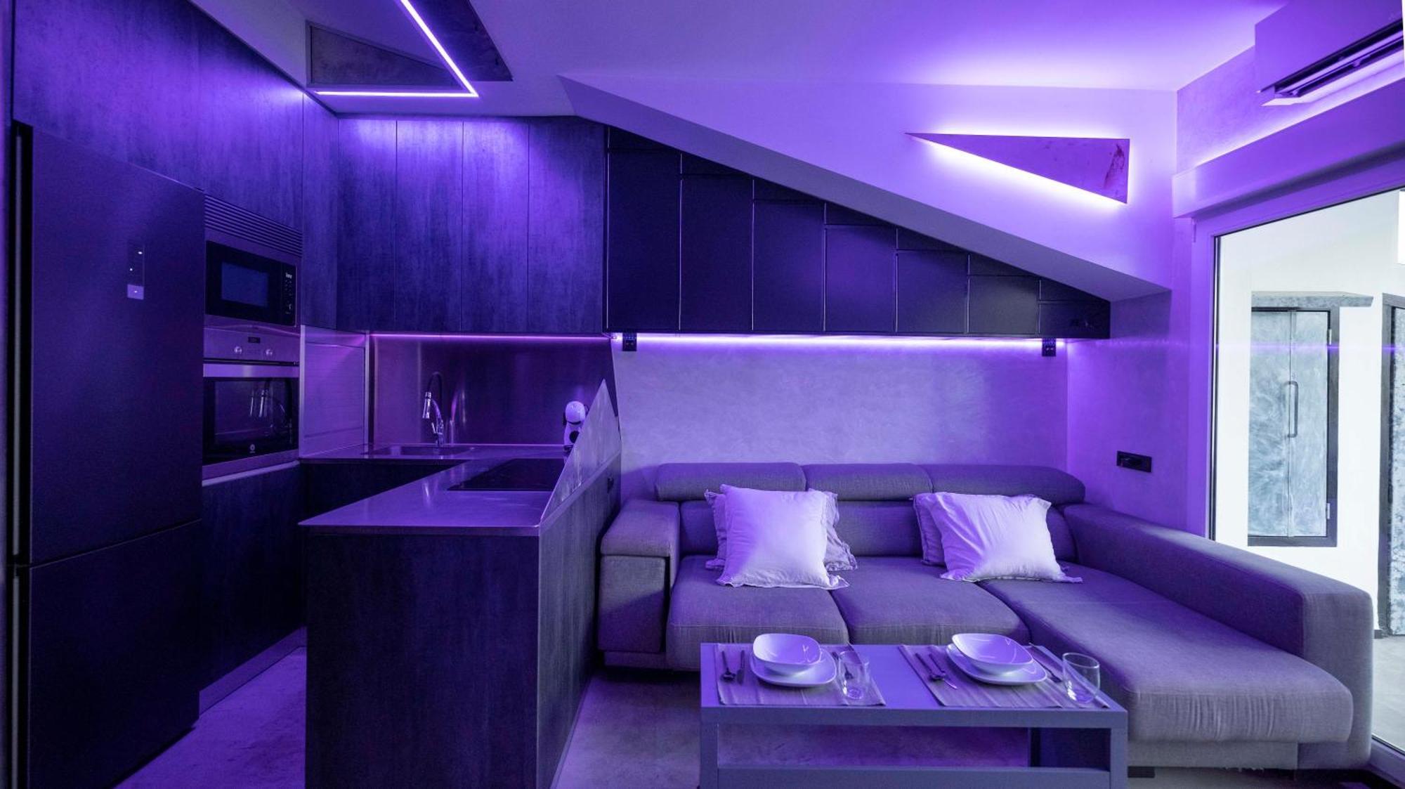 Iron House - Penthouse With Bathtub In Golden Mile & Bridge Apartment