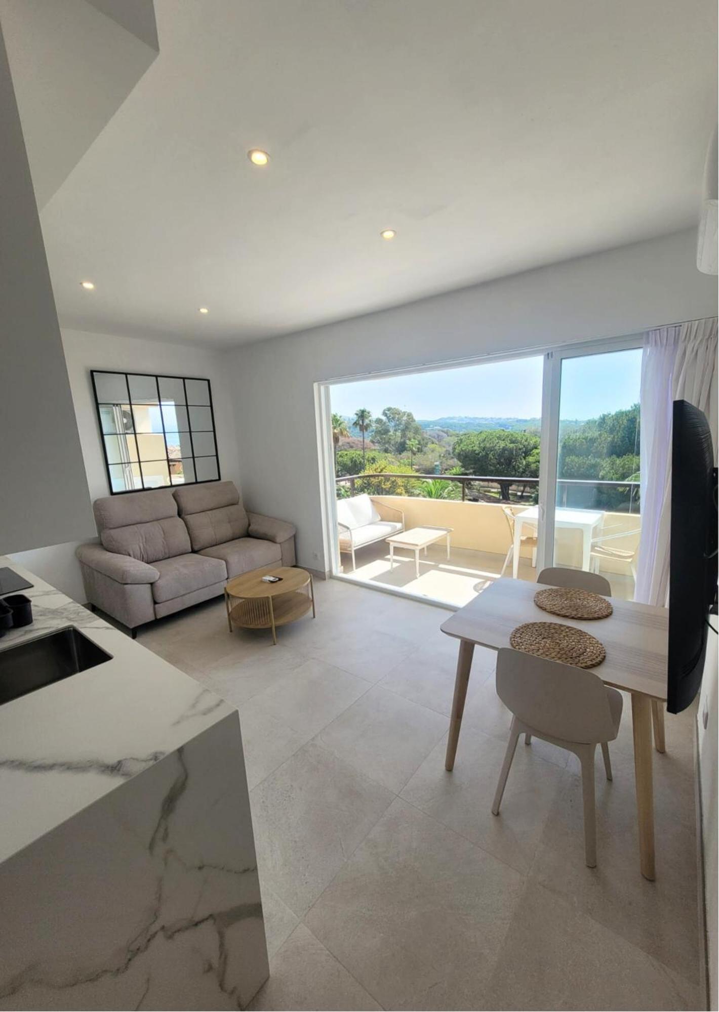 La Del Sol Apartment