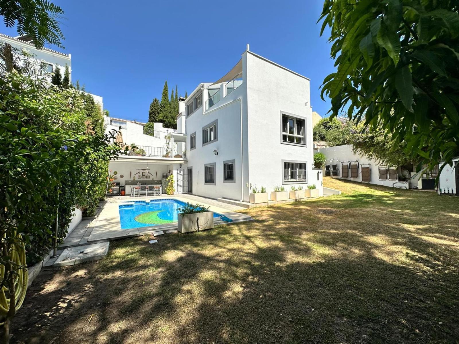 Wonderful Private Near With Sea Views