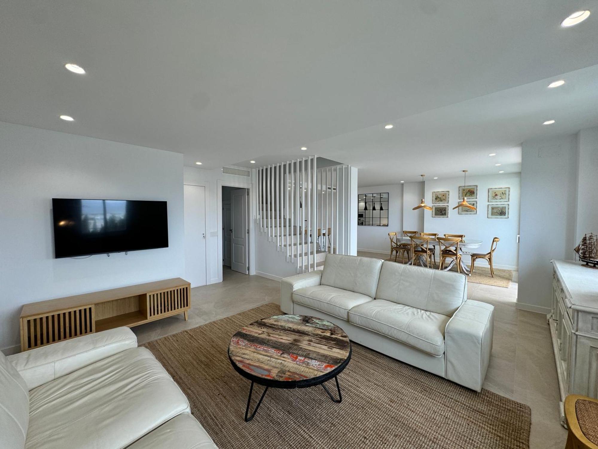 Sea And Mountain Views Penthouse In Guadalmina - Eaw Homes Marbella