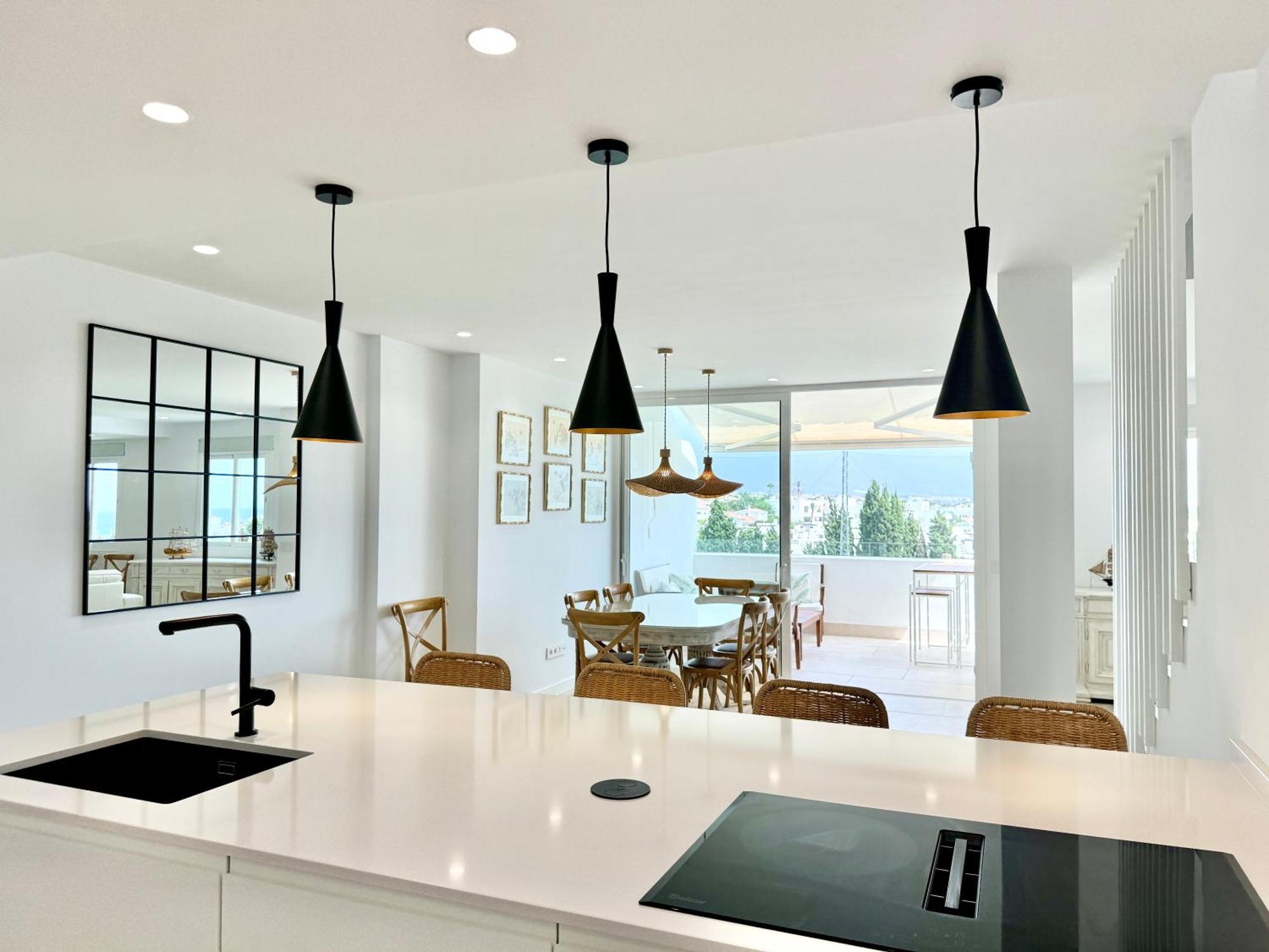 Apartment Sea And Mountain Views Penthouse In Guadalmina - Eaw Homes *