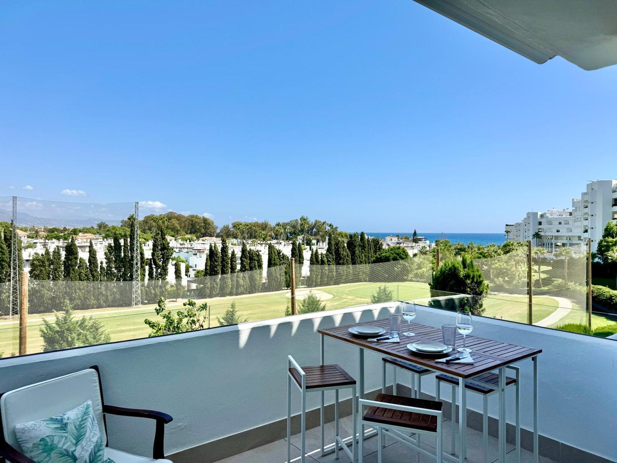 Sea And Mountain Views Penthouse In Guadalmina - Eaw Homes Apartment *