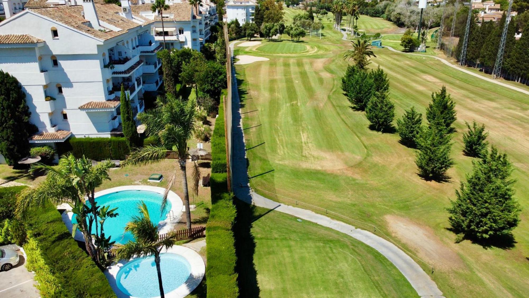 Sea And Mountain Views Penthouse In Guadalmina - Eaw Homes *