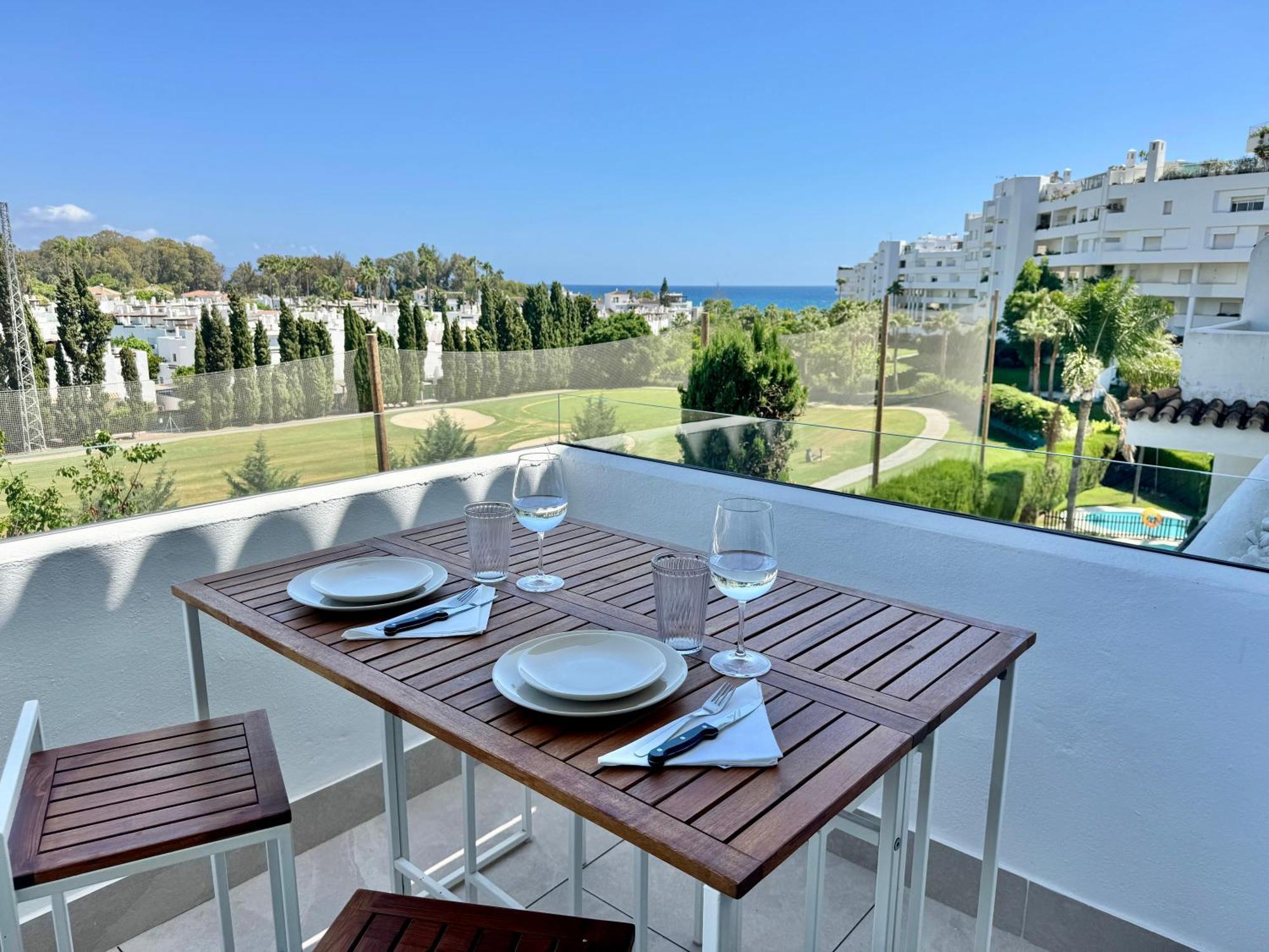 Sea And Mountain Views Penthouse In Guadalmina - Eaw Homes Marbella
