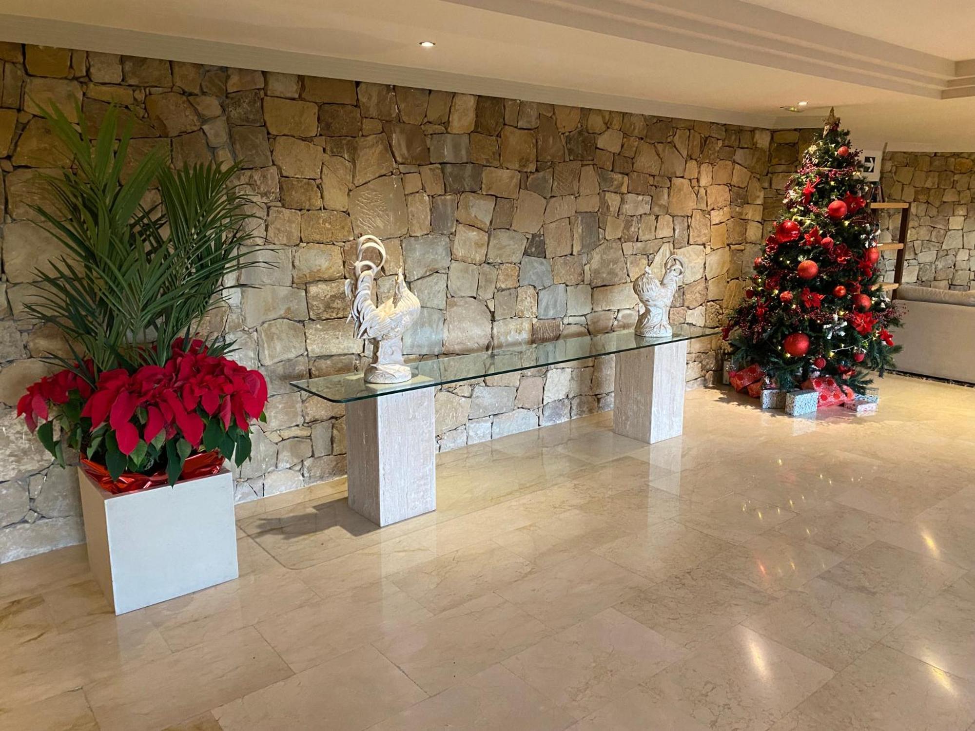 Stunning At Del Golf, 5 Stars And Frontline Golf, Porto Banus, Frühstückspension