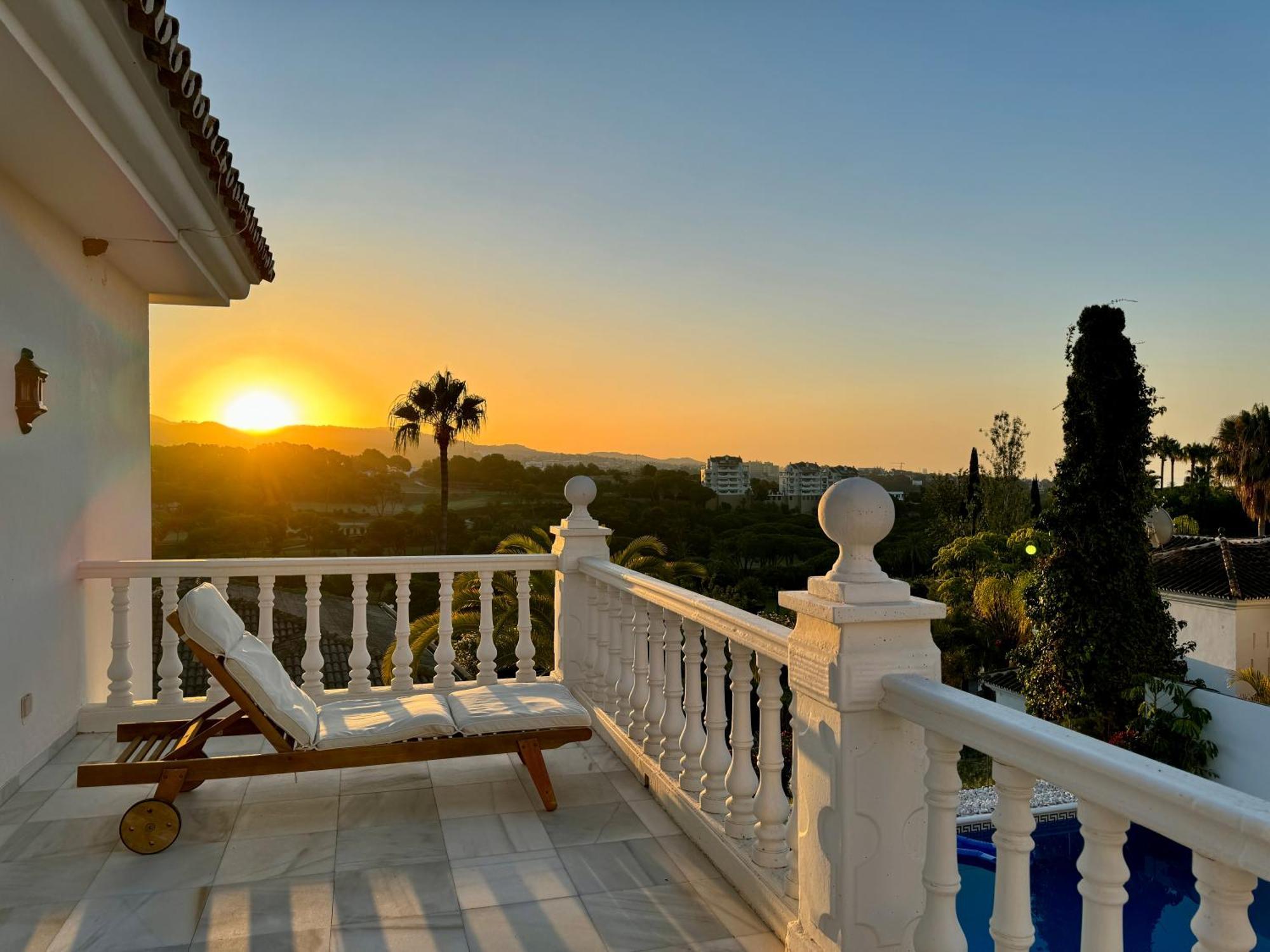 Aurora Boutique House - Only Adults Bed & Breakfast Marbella