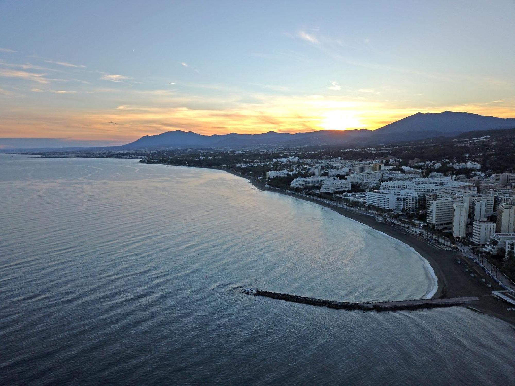 Lujoso Con Piscina En Paseo Maritimo Appartement