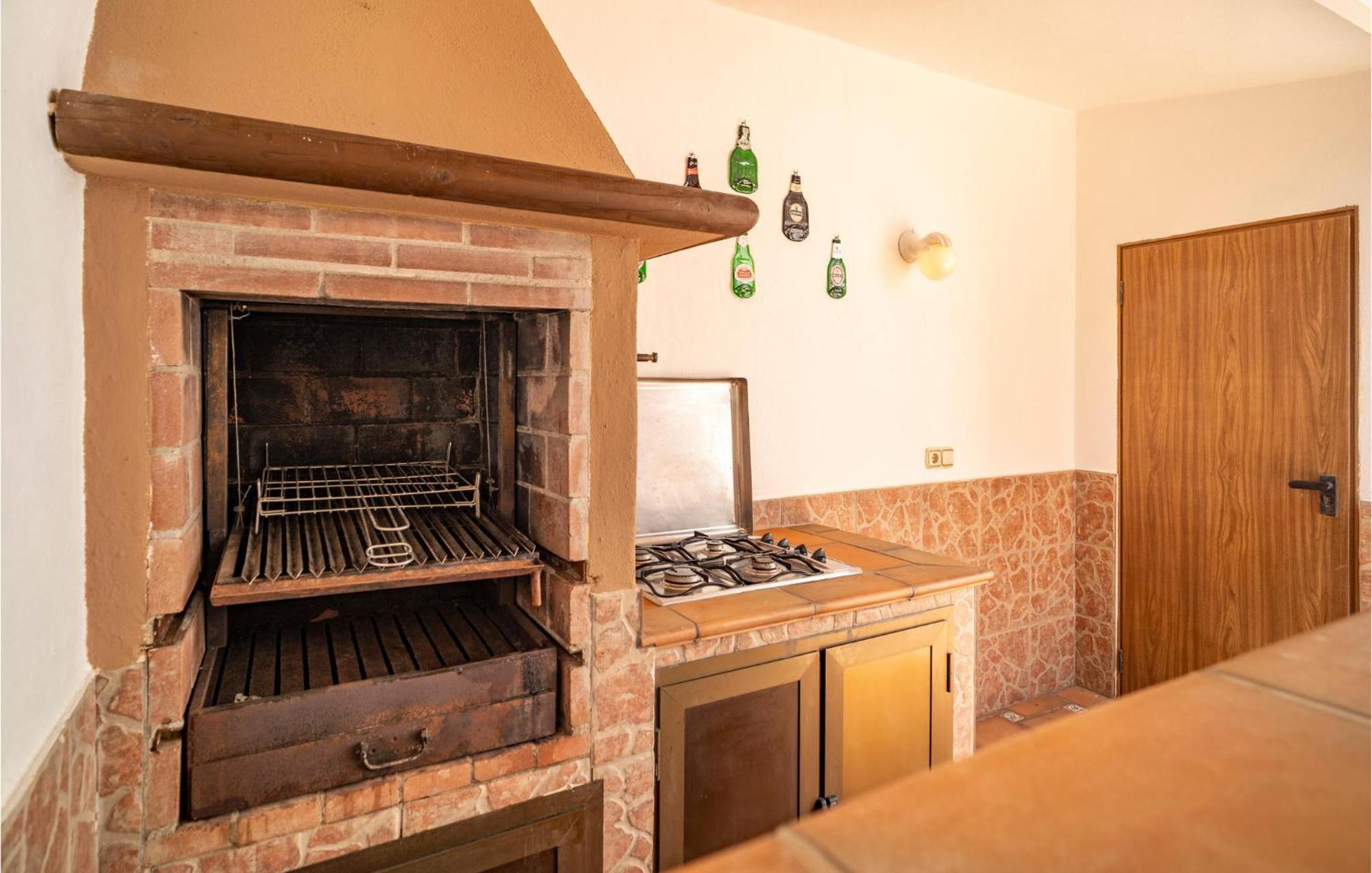 Holiday home Amazing In With Kitchen