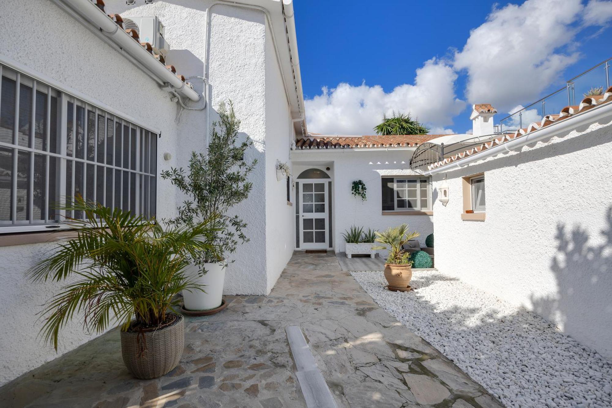 Pousada Casacara Beachside Costabella -spain