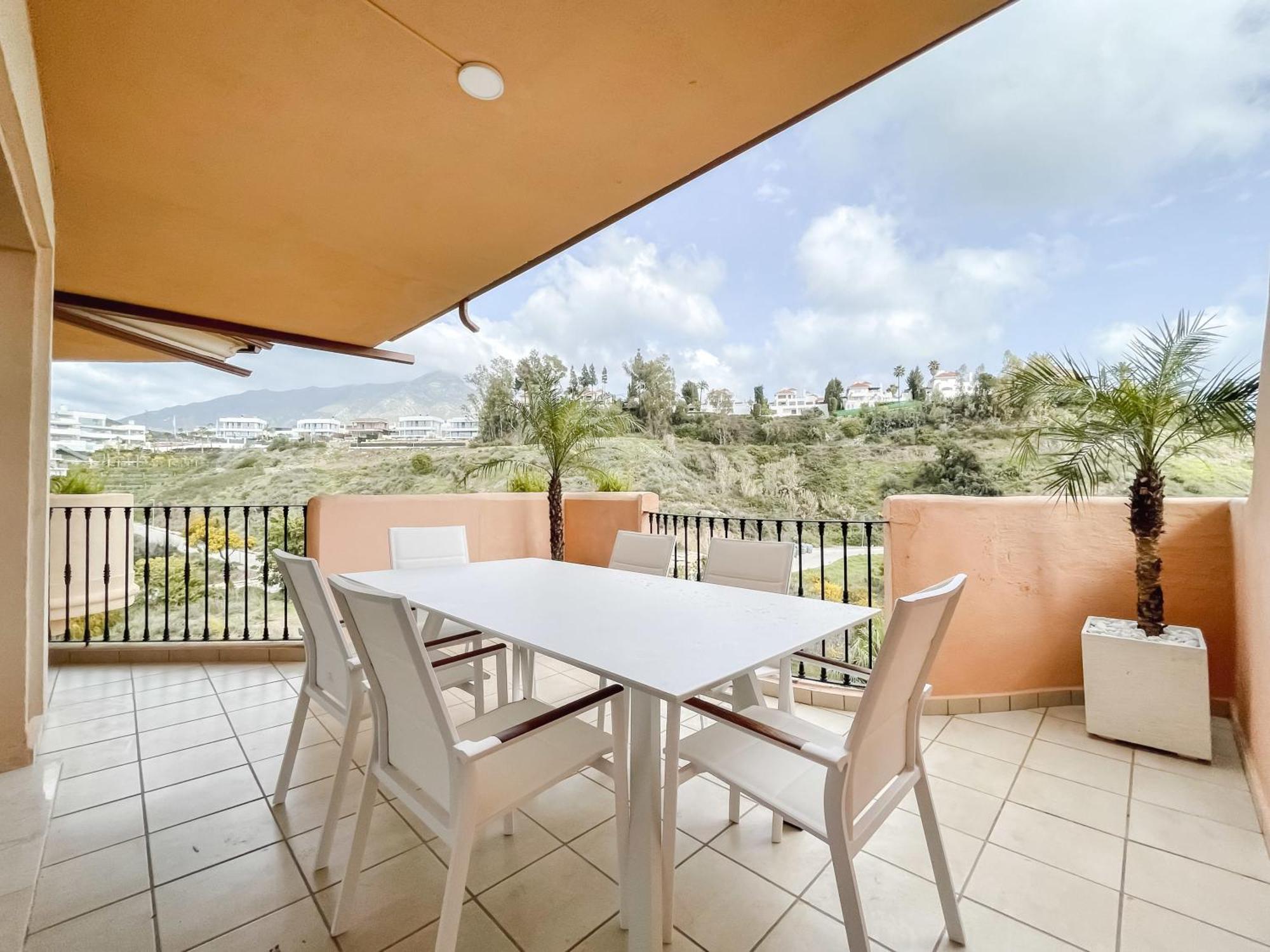 Aloha Hills Club Luxury Retreat Pools Gym Apartment *