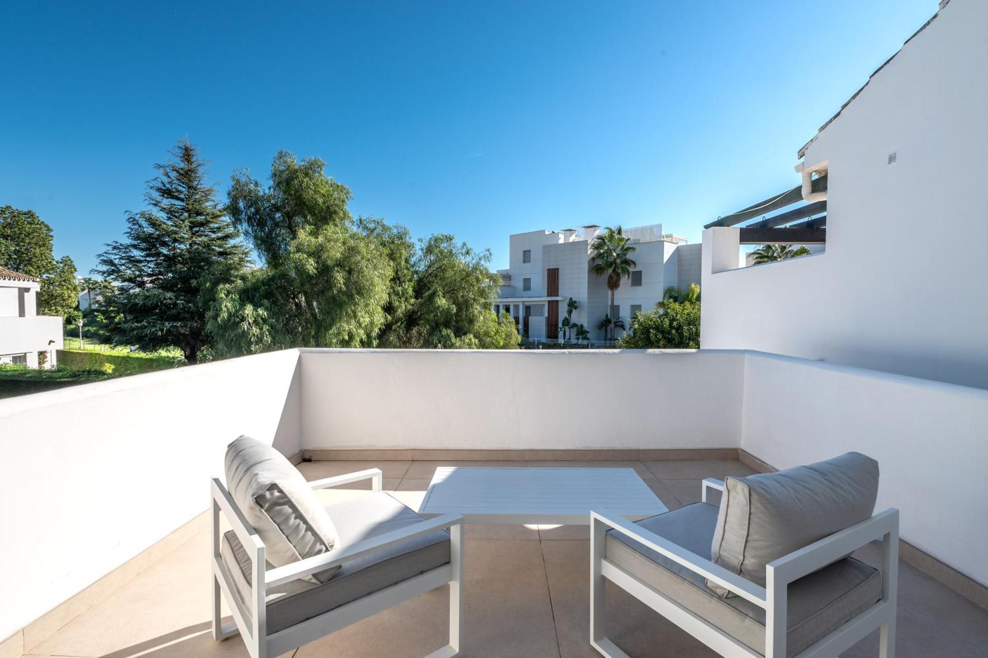 Holiday home Espectacular Adosada A Escasos Metros De La Playa Marbella