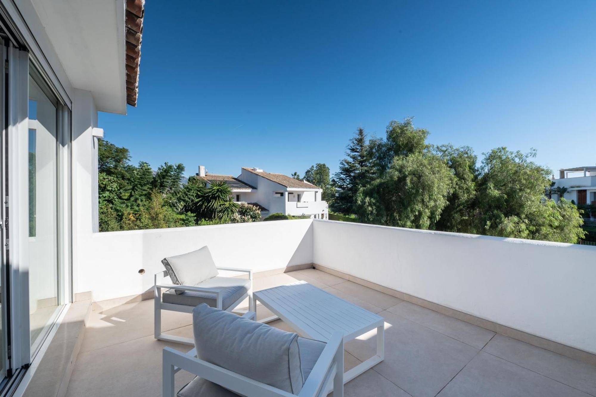 Holiday home Espectacular Adosada A Escasos Metros De La Playa Marbella