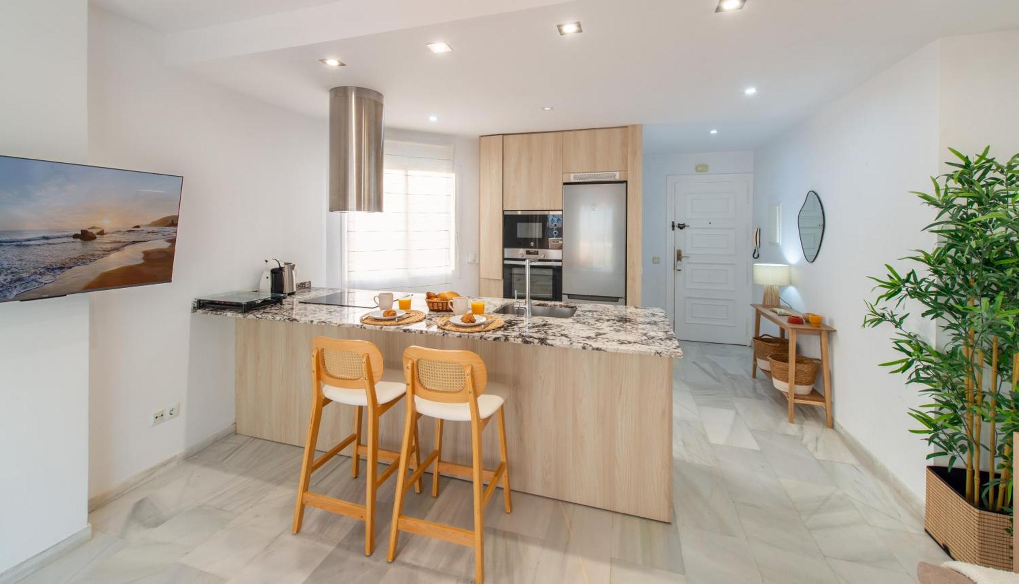Penthouse With Terrace In Marbella- Costa Del Sol Apartment *