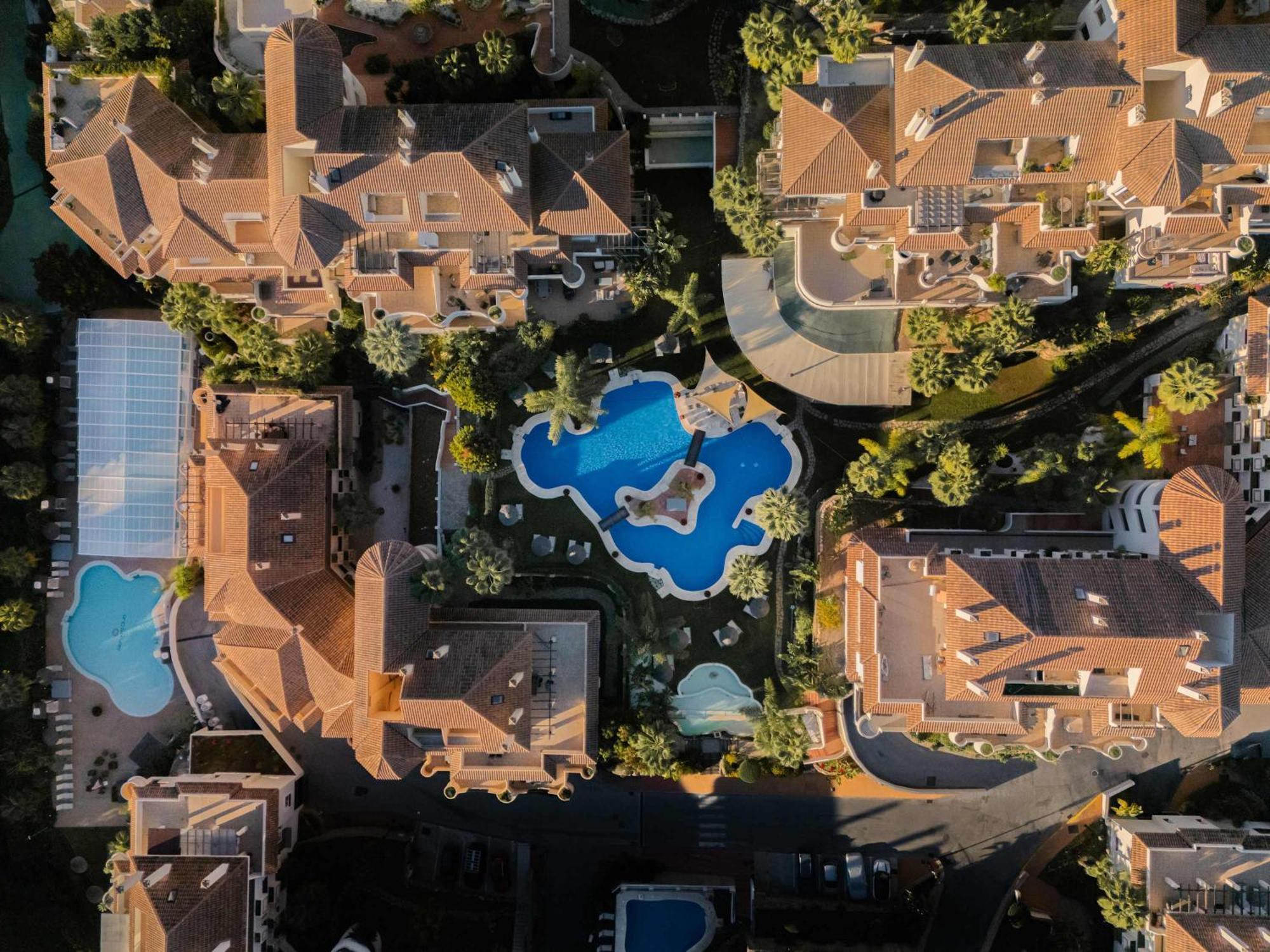 Apartment Aloha Hills Club Luxury Retreat Pools Gym *
