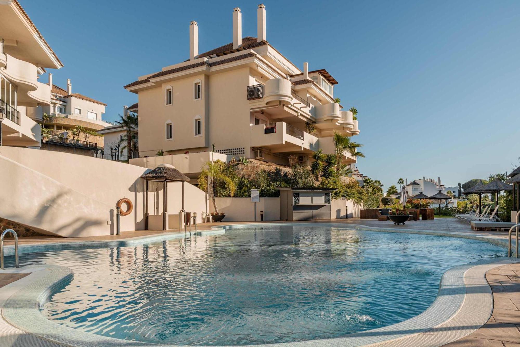 Apartment Aloha Hills Club Luxury Retreat Pools Gym
