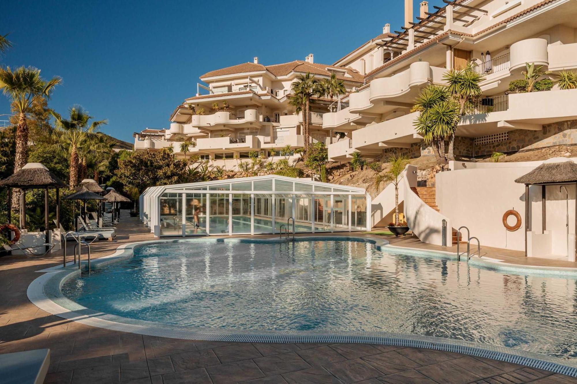 Aloha Hills Club Luxury Retreat Pools Gym Apartment *