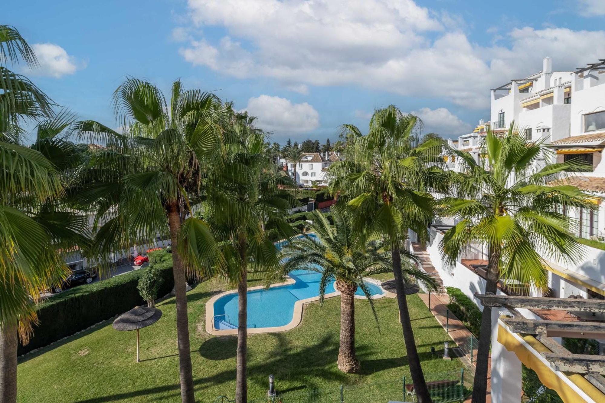 Modern 3 Bdrm With Sea Views & Pool Newly Renovated