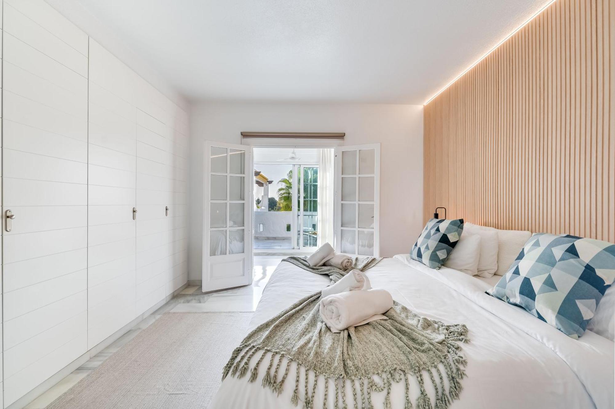 Apartamento Modern 3 Bdrm With Sea Views & Pool Newly Renovated