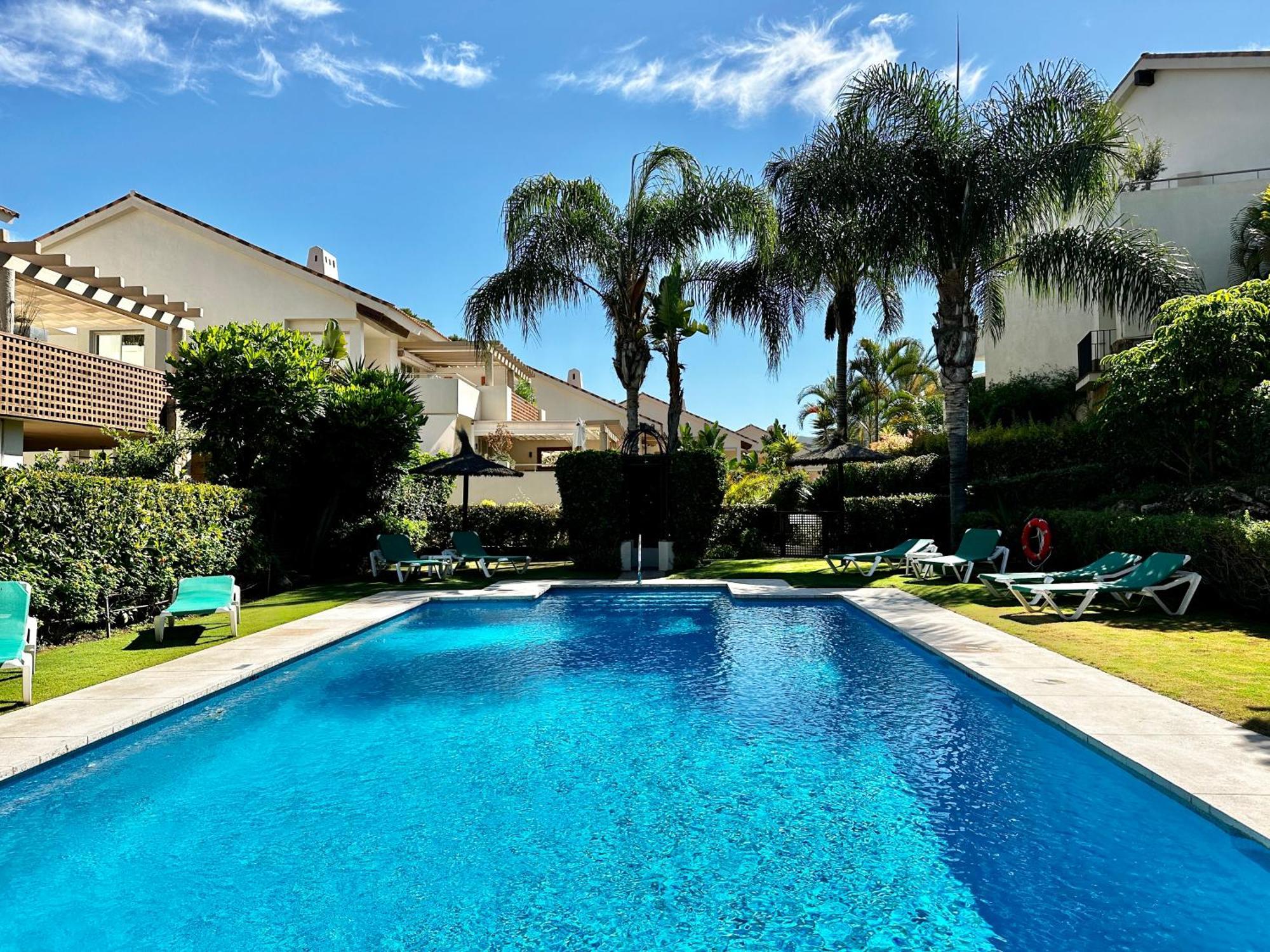 Golf Gardens Luxury Rio Real - Eaw Homes