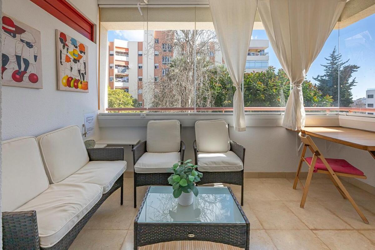 Elegant Apartment, Steps From The Sea With Parking Included Apartment *