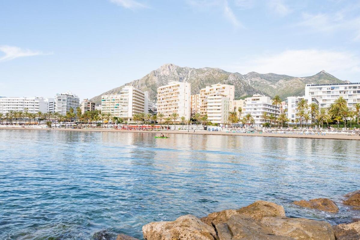 Apartment Elegant Apartment, Steps From The Sea With Parking Included Marbella