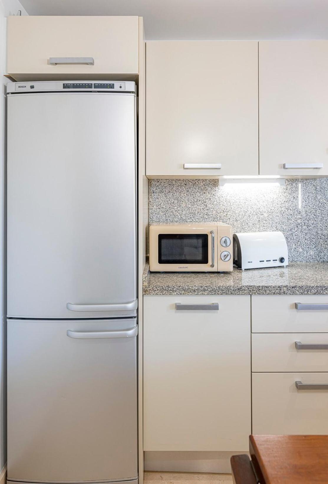 Apartment Elegant Apartment, Steps From The Sea With Parking Included Marbella