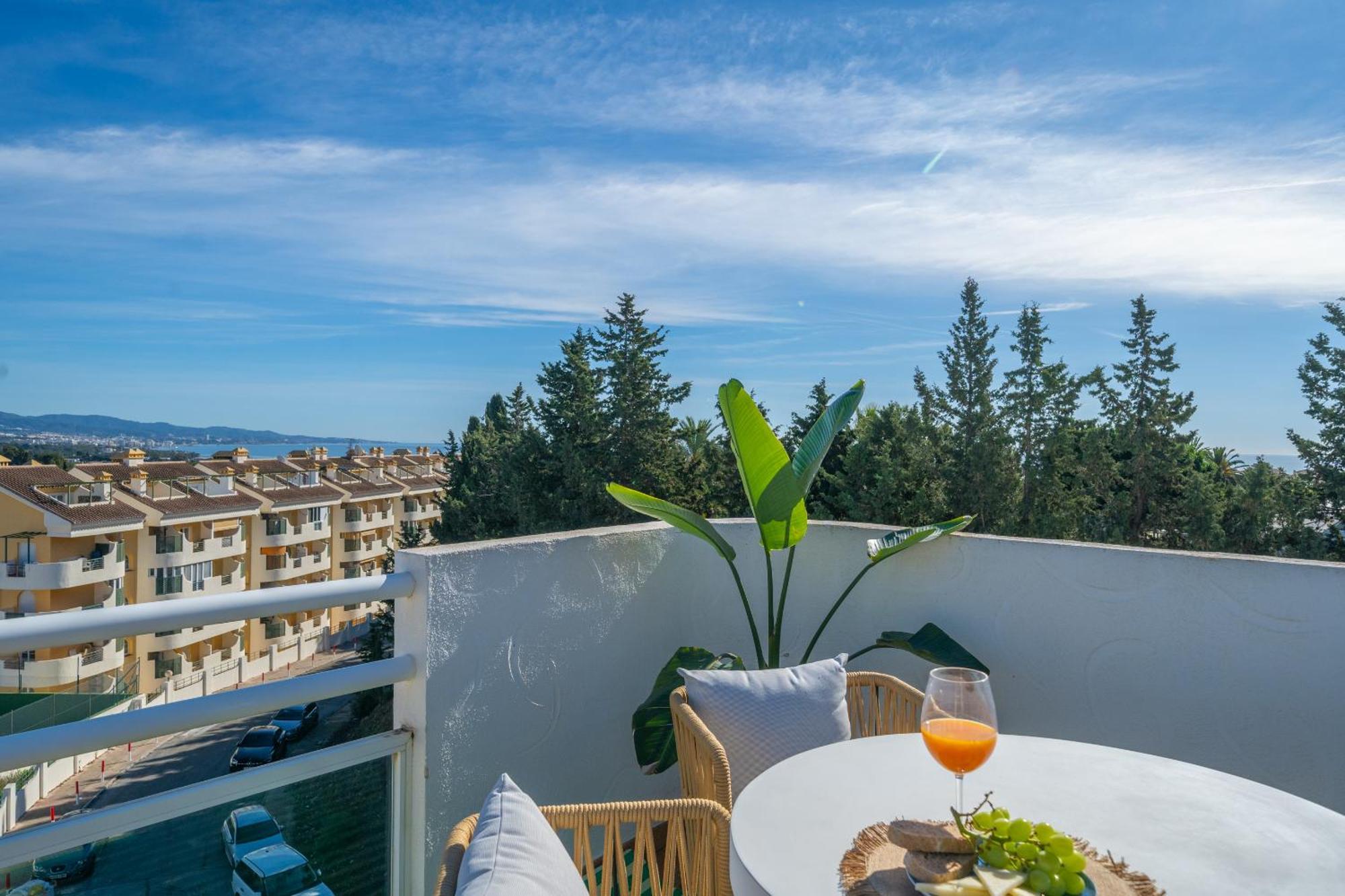 Xpce Golden Banus Penthouse - Parking Free Apartment *