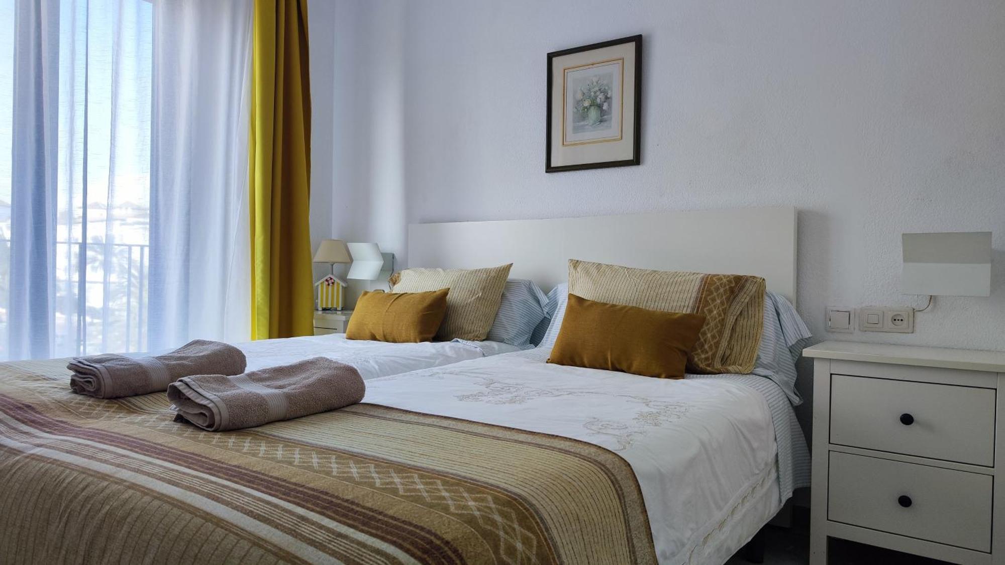 Jardines Del Puerto 2 Bed Apartment *