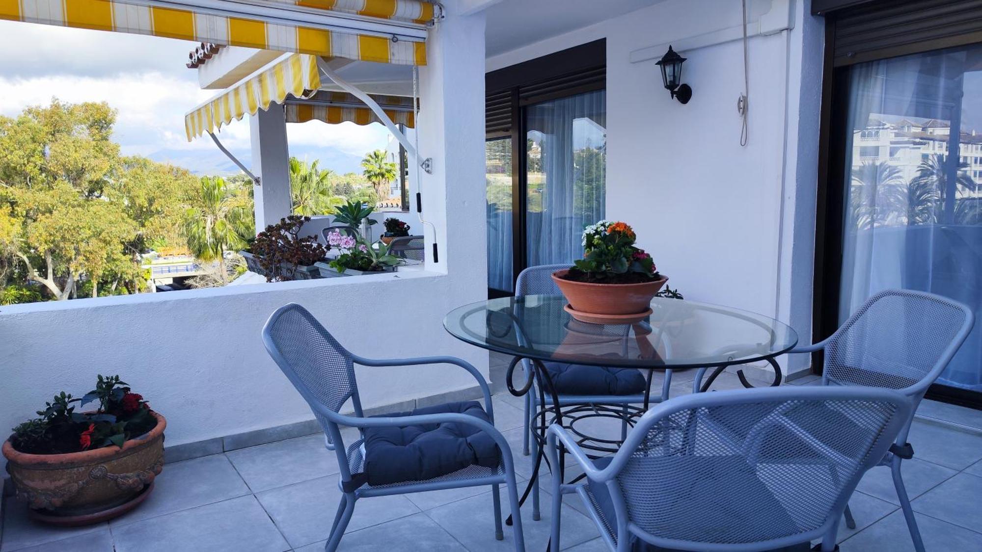 Jardines Del Puerto 2 Bed Apartment *