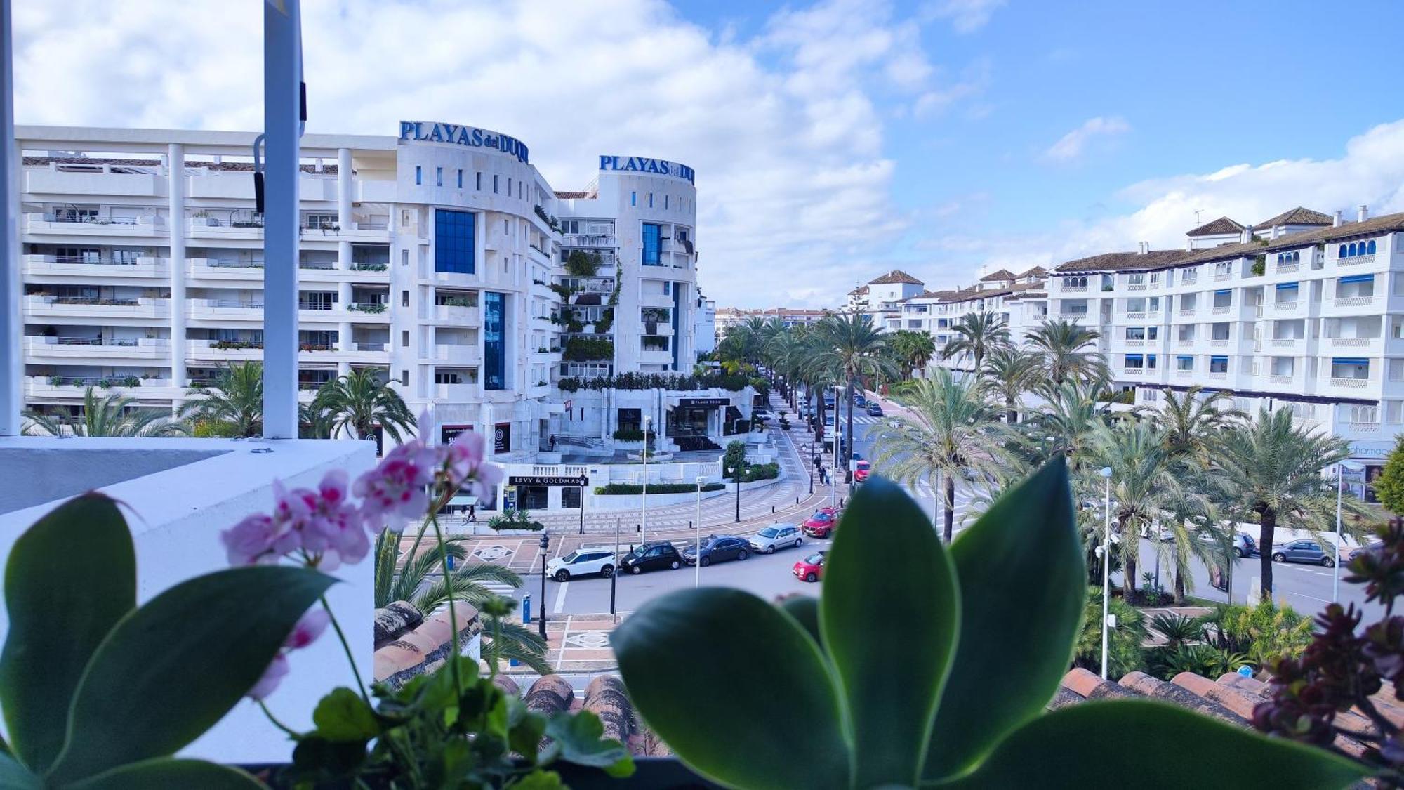 Jardines Del Puerto 2 Bed Marbella