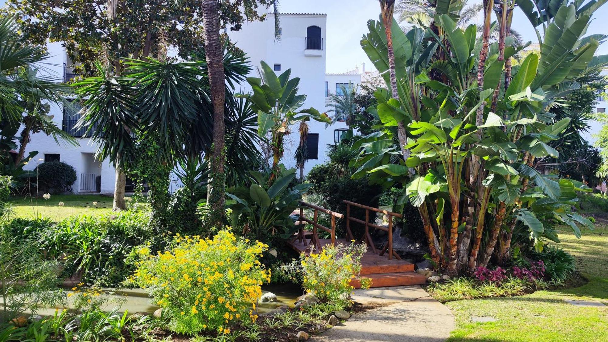 Apartment Jardines Del Puerto 2 Bed Marbella