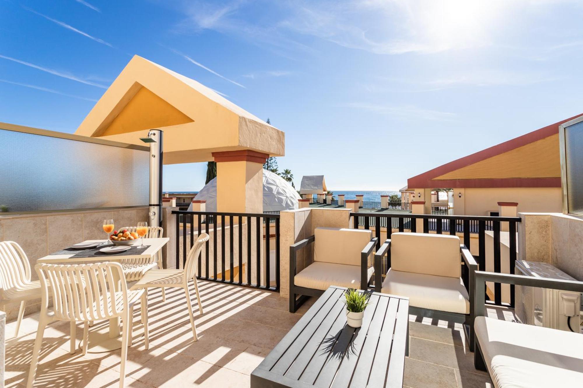 Apartamento 2 Estudios En La Romana Playa, Uno Con Vista Parcial Mar Y Otro Vista A La Piscina Marbella
