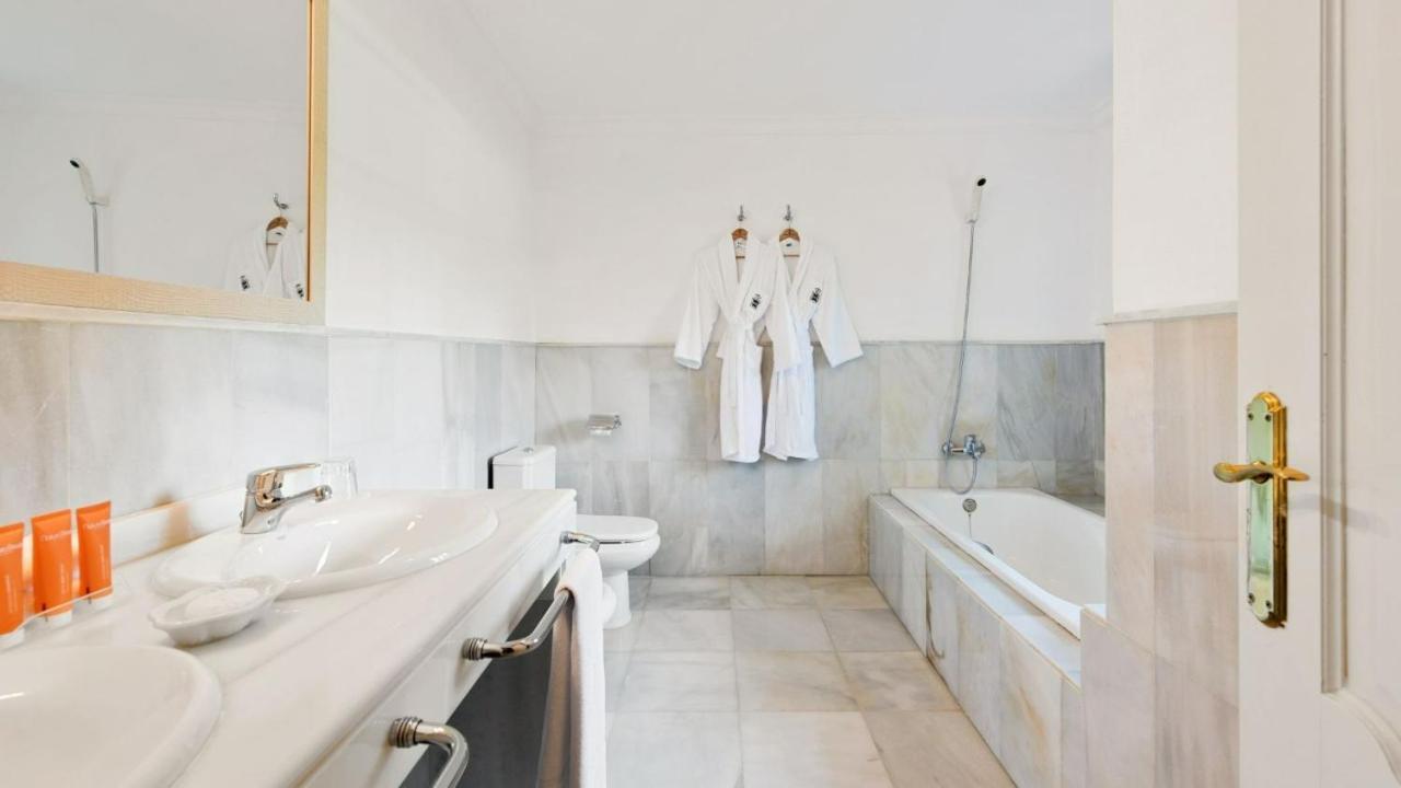 Tas Chill - Puente Romano Beach Front Apartment Marbella