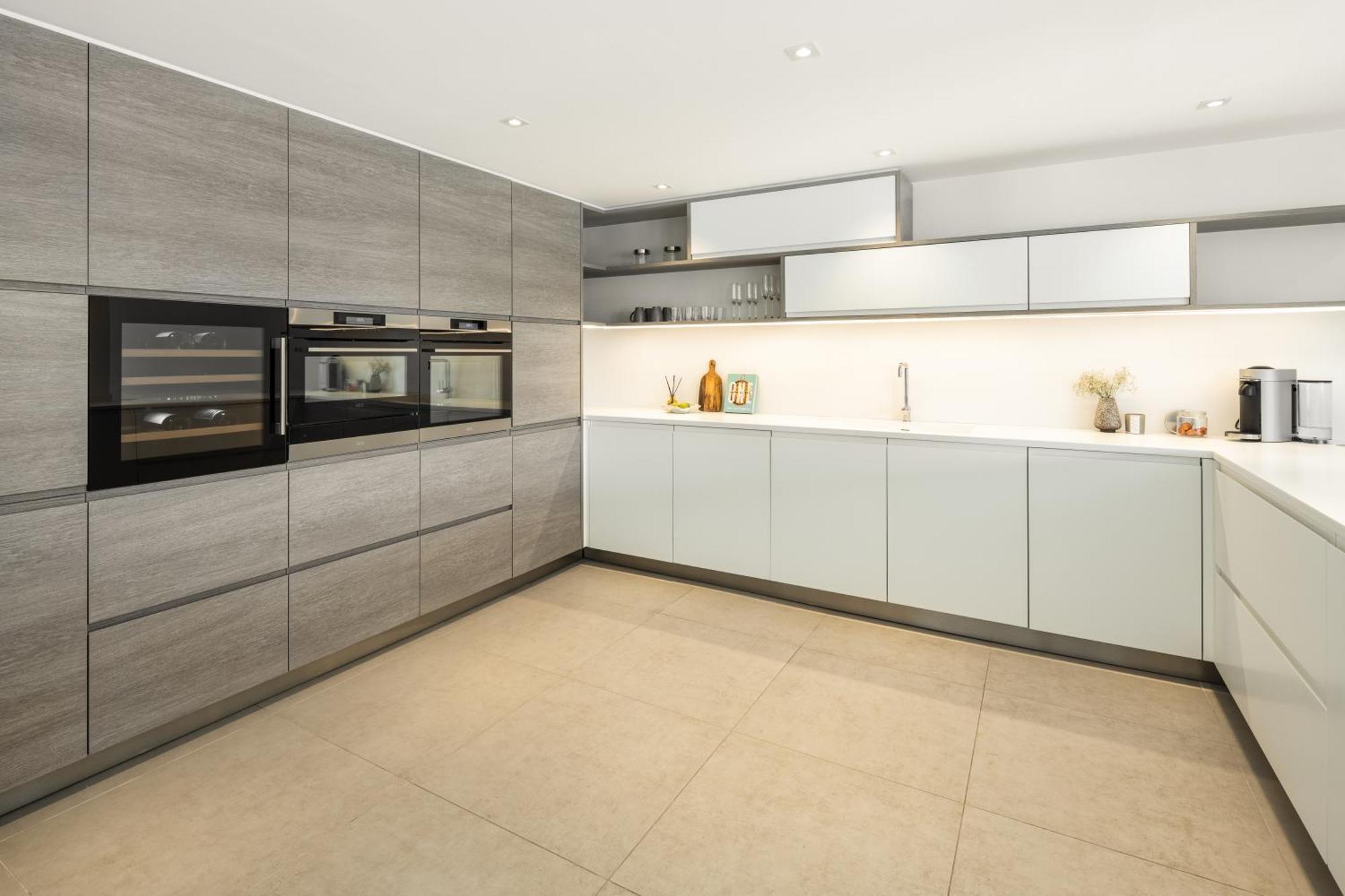 Angelique, 5 Bdr With Private Pool In Puerto Banus