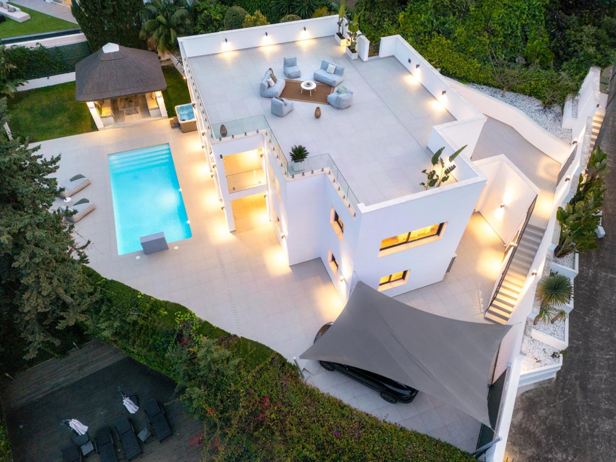 Villa Angelique, 5 Bdr With Private Pool In Puerto Banus Marbella