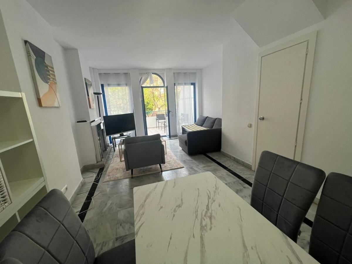 Apartment Center Beachfront For Vacation *