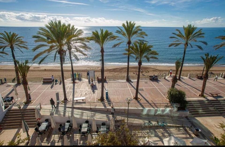Apartment Center Beachfront For Vacation *