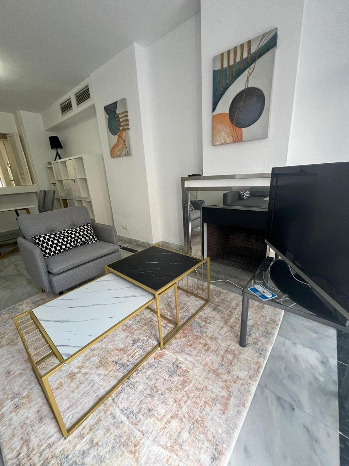 Apartment Center Beachfront For Vacation Marbella