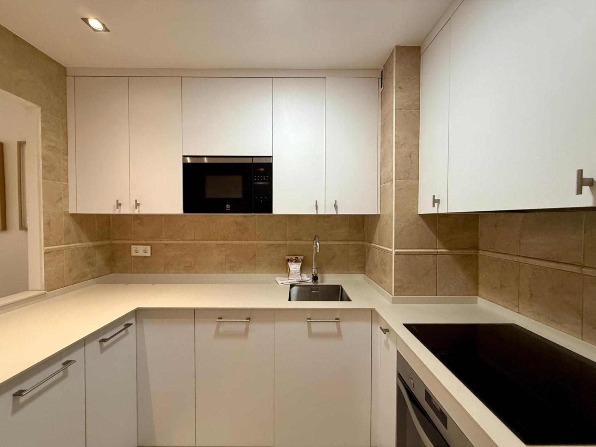 Golden Mile La Carolina - Eaw Homes Apartment