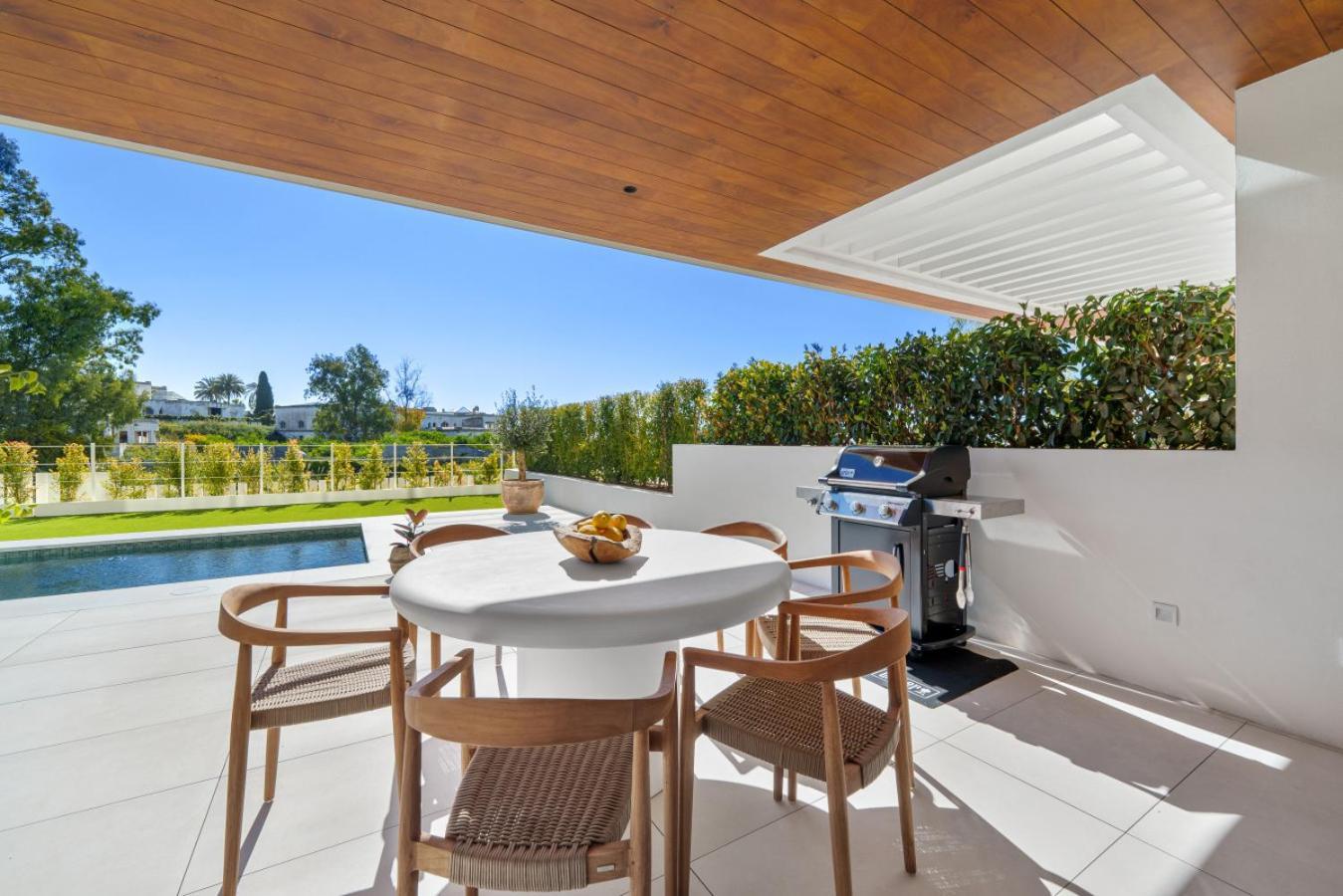 Benalus 4-bedroom Duplex In Golden Mile Apartment *