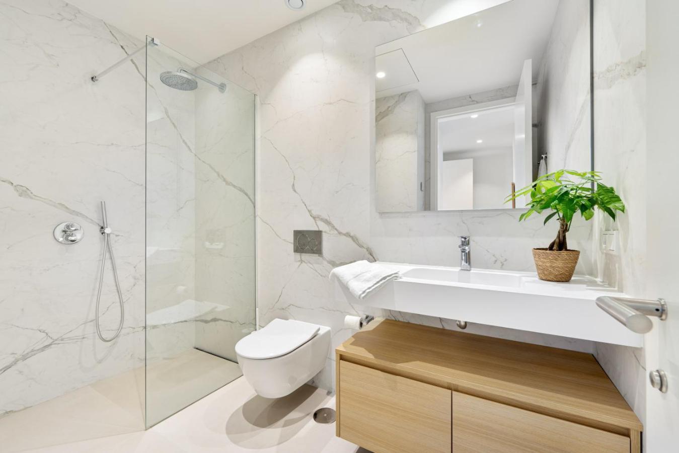 Benalus 4-bedroom Duplex In Golden Mile