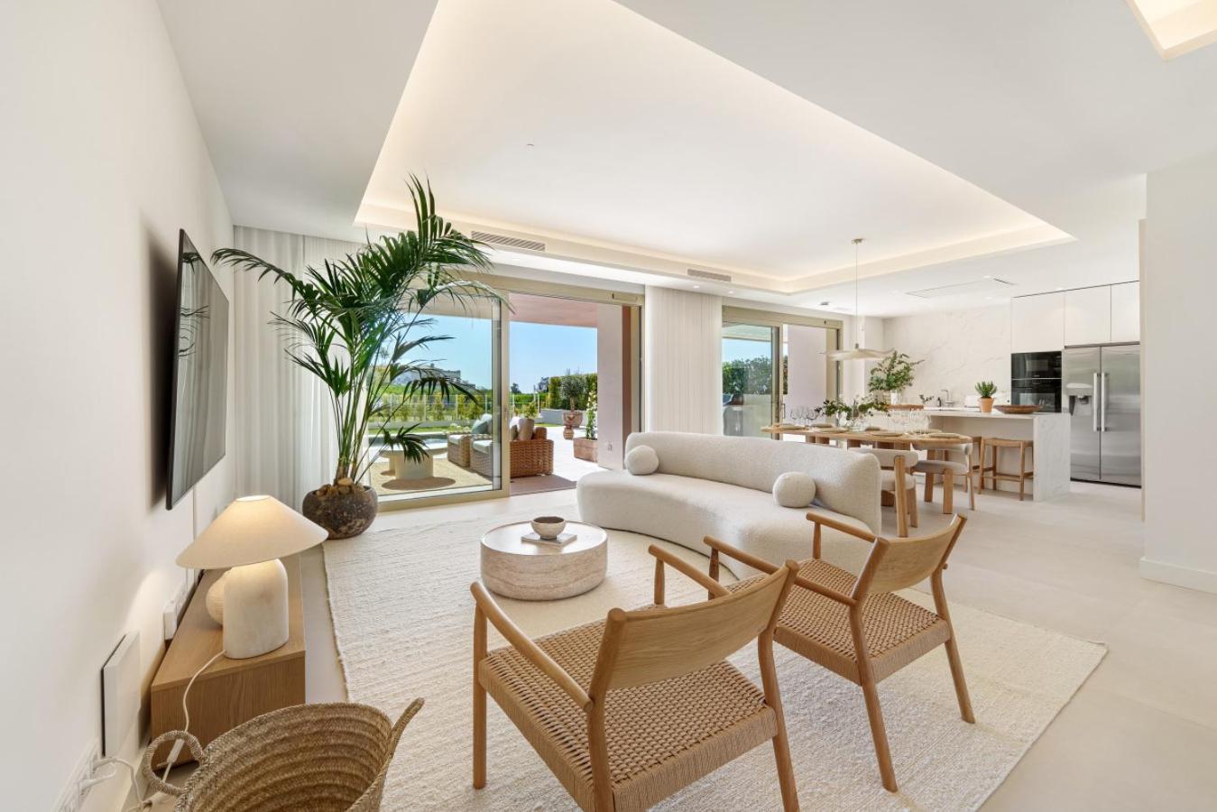 Benalus 4-bedroom Duplex In Golden Mile Apartment *